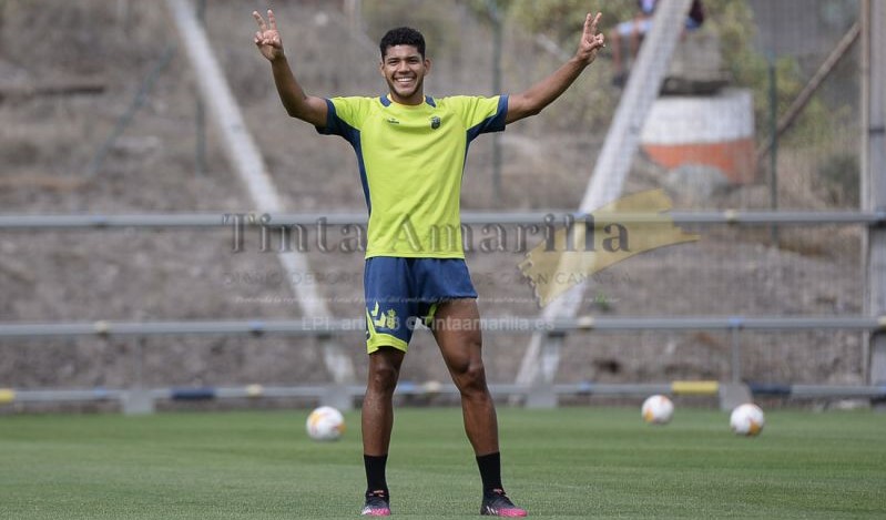 Ecuador rescata a Ferigra en vísperas de su debut