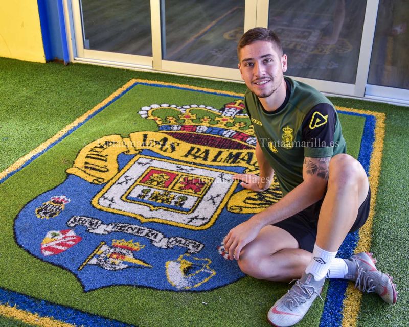 Fondarella cierra su etapa en Las Palmas Atlético