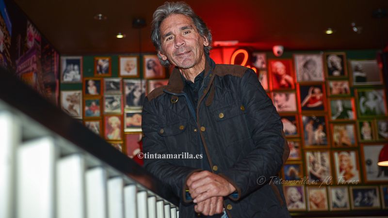 Juani Castillo, de oro y brillantes