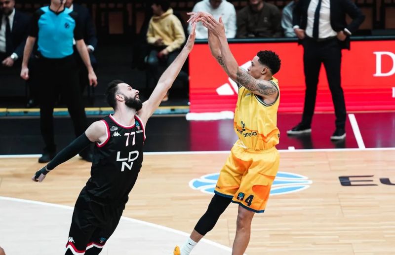 57-60: El Gran Canaria sale airoso de la leonera de Londres