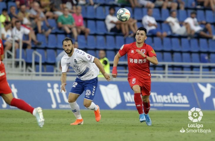 El Tenerife no deja de mirar el mercado