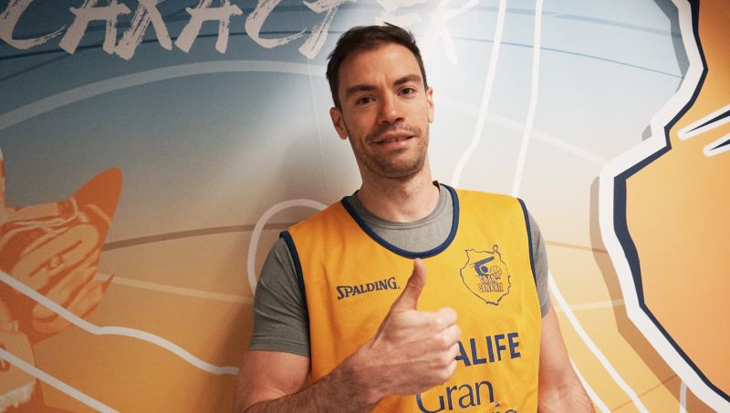 Oliver Stevic sigue en el Gran Canaria
