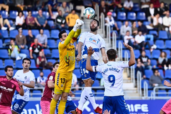 El Tenerife se lanza por Tomeu Nadal