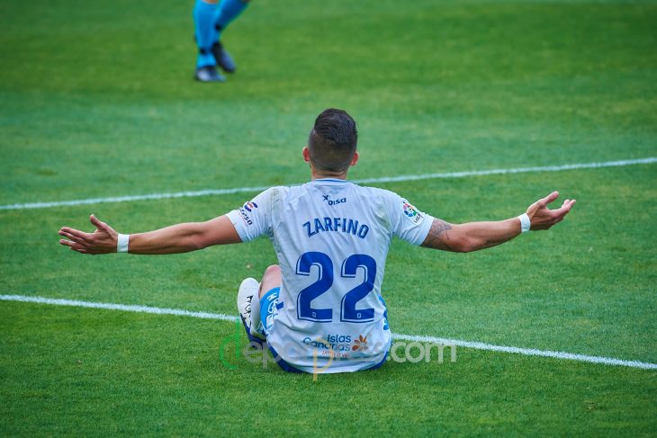 Zarfino ironiza con sus lesiones en el Tenerife