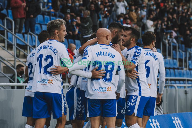 1-2: El Tenerife pasa en la prórroga y con polémicas