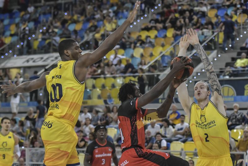 94-76: El Granca se hace querer en casa