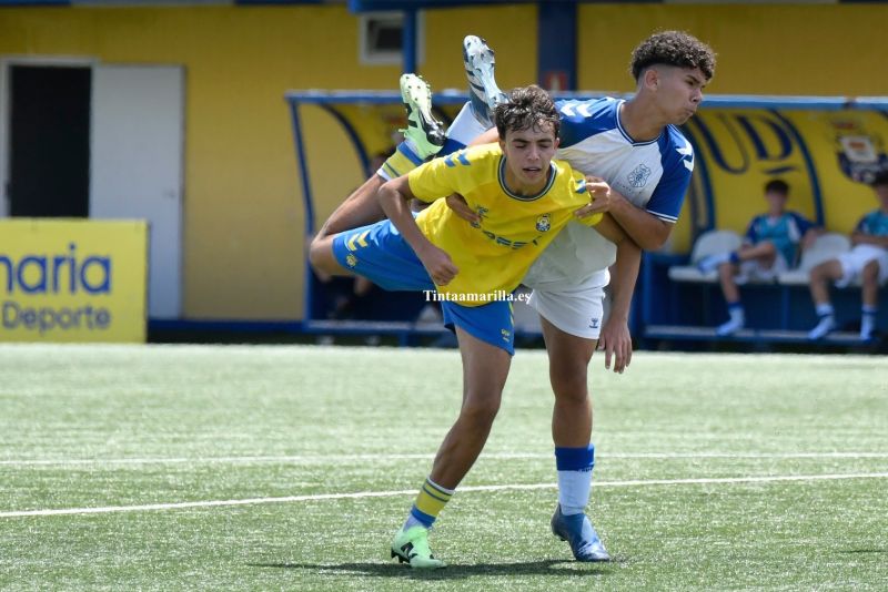 La UD cierra la Liga cadete con victoria 2-0 sobre el Fundación del Tenerife