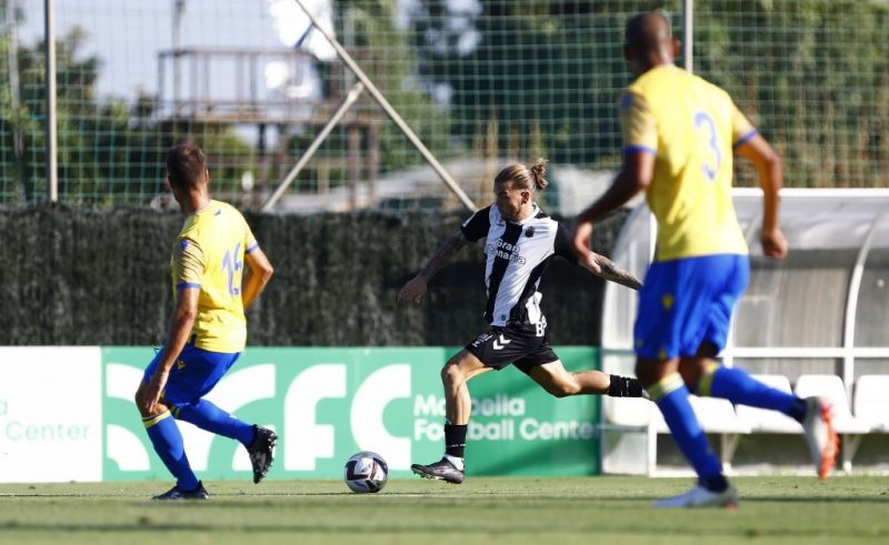 "Viera es un jugador top; lo sufrí pero ahora es mi compañero"