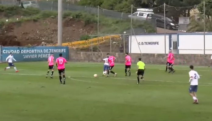 El Arucas pide perdón por "una tomadura de pelo"