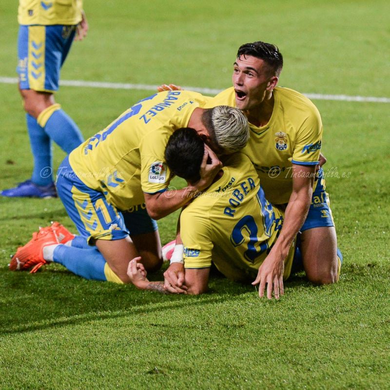 Edu Espiau, el amarillo que más corrió en el derbi