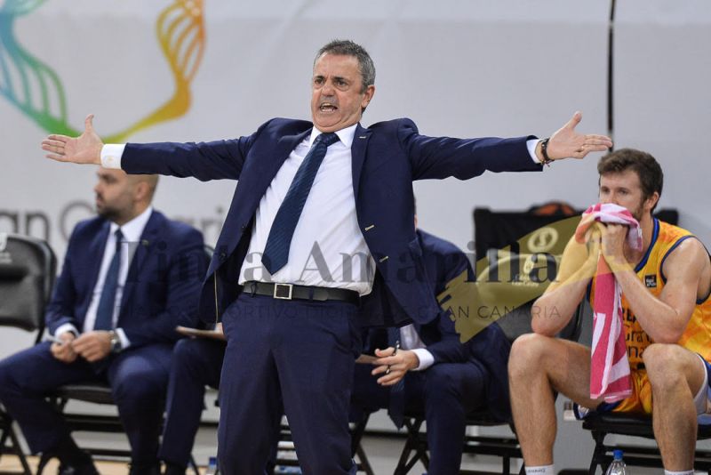 Si no va proa al marisco, lo parece