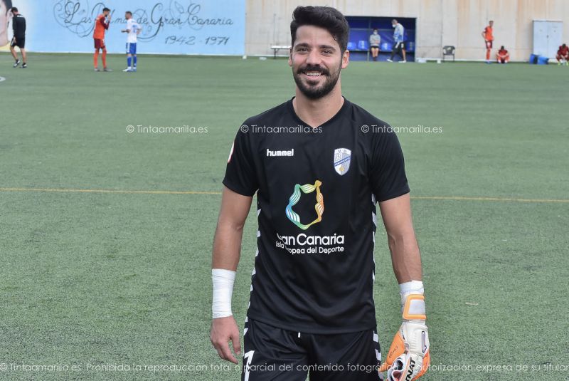 Tres porteros tinerfeños, entre los menos goleados en Segunda B