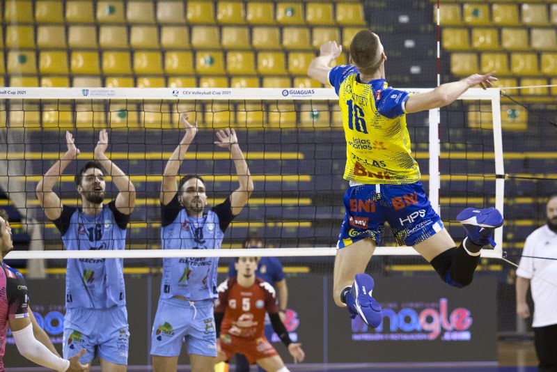 3-0: El Guaguas, impecable ante el Ibiza