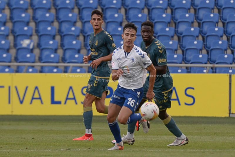 El Tamaraceite confirma el fichaje de Carlos González