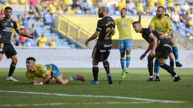 Menos balón, más peligro y el rival no lo vio