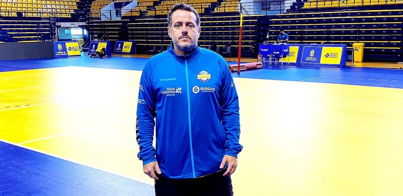 El Guaguas incorpora a su equipo técnico al argentino Facundo Leal