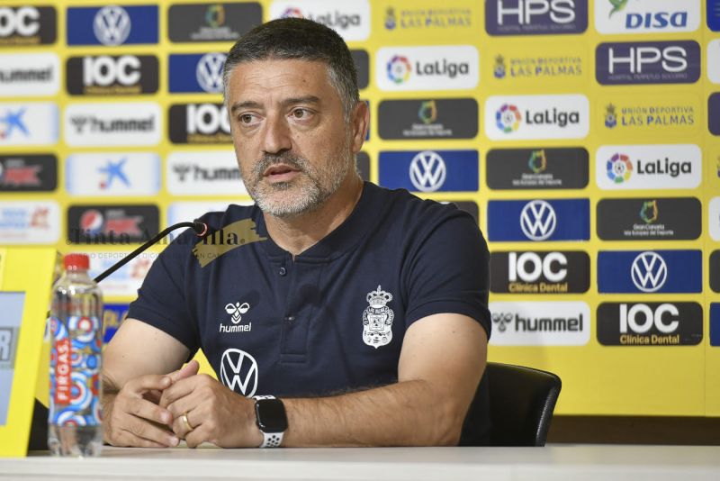 "Bendito problema el poder contar con los tres delanteros"