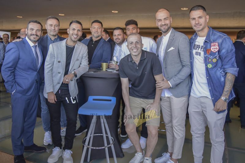 Hablando de sus cosas