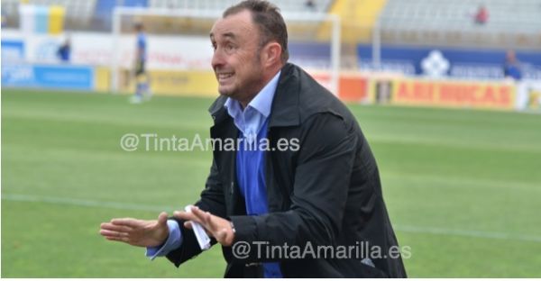 Yosu Uribe vuelve a los banquillos en Asturias