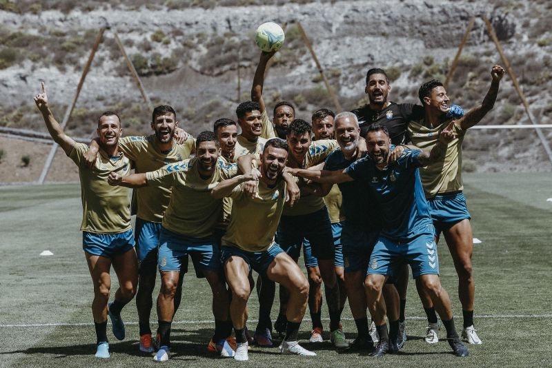 García Pimienta confirma a los 23 del decisivo partido ante el Sporting