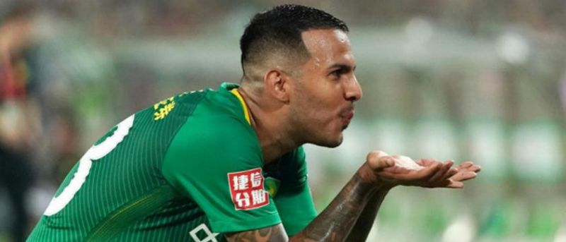 China rebaja los salarios de los futbolistas