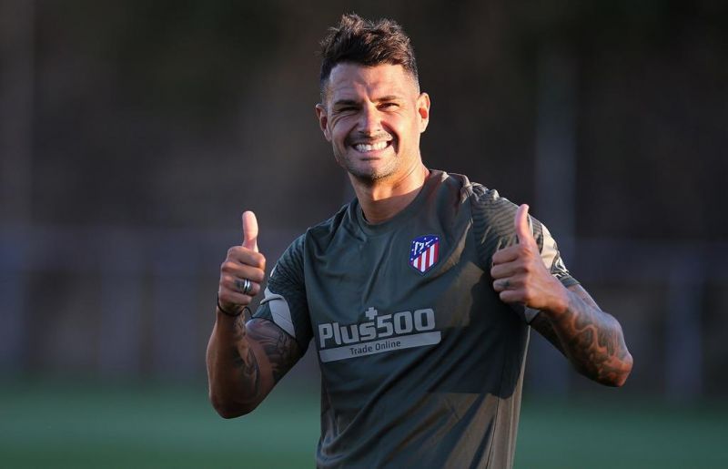 Vitolo firma la paz con el Sevilla