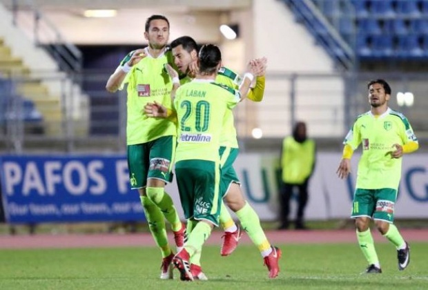 Jorge salva a su equipo en el minuto 94 