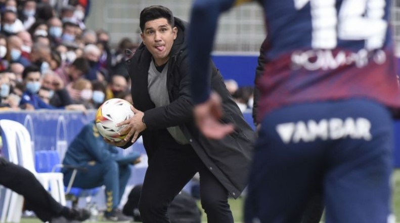 "El Huesca ha robado el balón más veces en campo contrario que en todo el año"