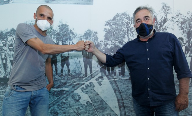 Yuri, Zarfino y movimientos de porteros